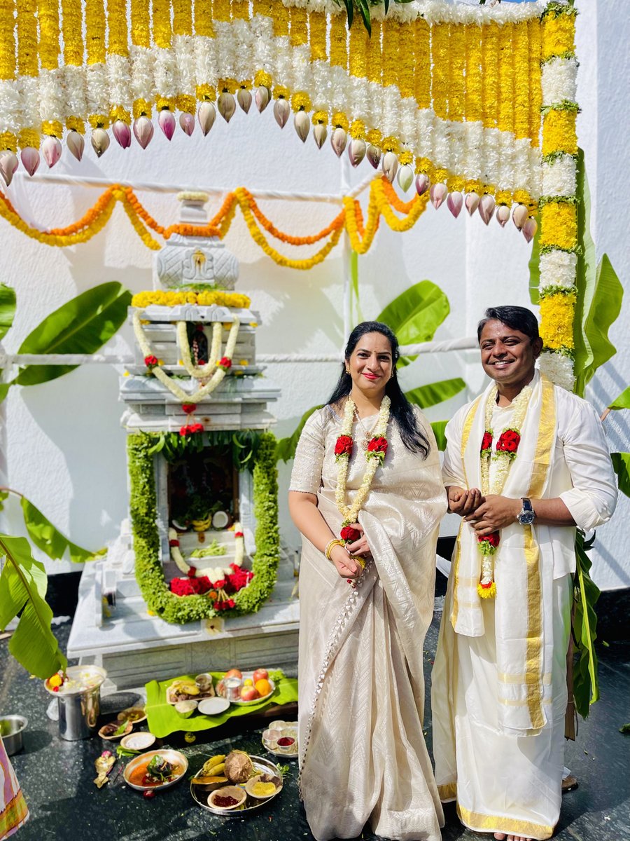 WELCOME CENTRE at SVCE, Bengaluru
The landmark envisioned by Dr. Shashidhar Muniyappa, Founder &amp; Managing Director, Smt. Navya Shashidhar, Executive Director, reflects the unwavering commitment to progress.
It marks a significant stride in institution’s transformative journey