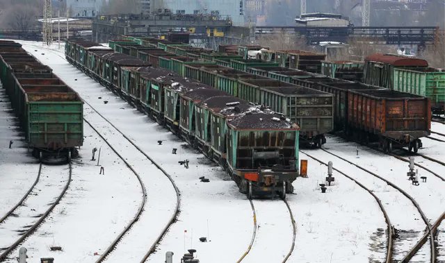 Polska wydała licencję przewoźnikowi kolejowemu Ukrainian Railways Cargo Poland

Świadome celowe działanie mające na celu doprowadzić do bankructwa  polskiego Cargo i przejęcie go przez ukraińskie Cargo – czyli wrogie  przejęcie.

bankier.pl/wiadomosc/Pols…