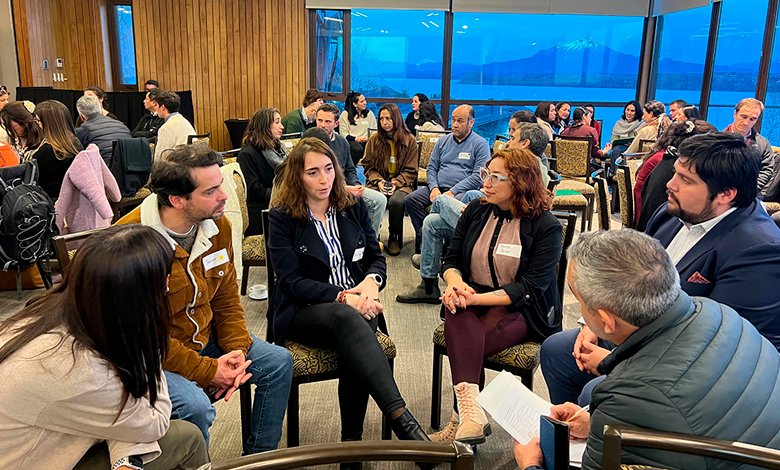 Educación | Más de 100 líderes de la región reforzaron su compromiso con la educación elinsular.cl/noticias/los-l…