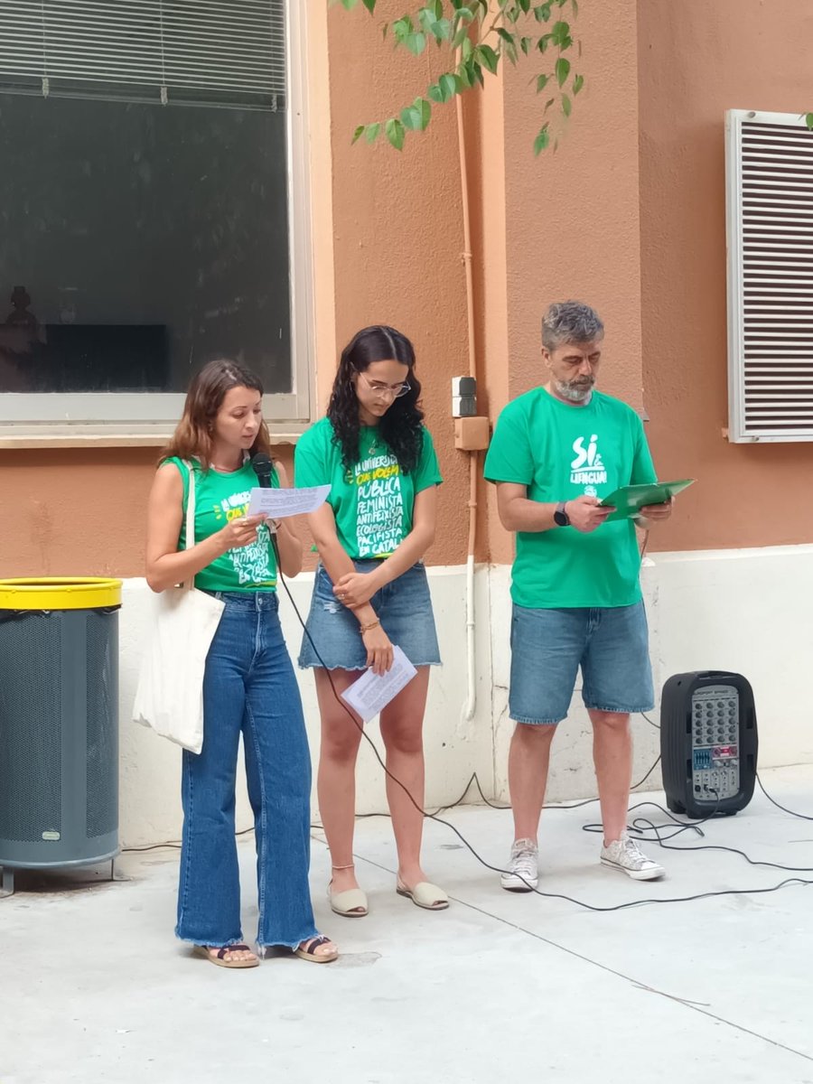 liupons's tweet image. Tots els colors del verd, ahir a la UIB.