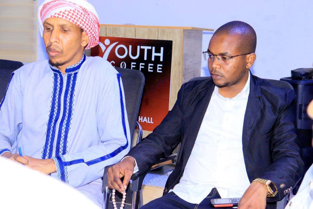 CODHNET's tweet image. 🚨 Somali youth are dying in the desert &amp;amp; sea.

@CoDHNet held forums/workshops reaching 1,500+ voices across 6 regions.

🗣 Causes: unemployment, conflict, hopelessness
✅ Solutions: jobs, peace, gov’t strategy

📣 We demand action!
#YouthMigration #Somalia #CoDHNet #Advocacy