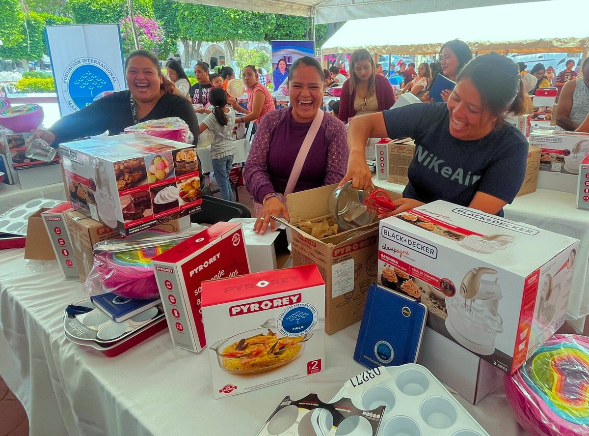 #FimlmMéxico 🇲🇽 | ¡En Tepeji del Río, Hidalgo, 60 mujeres recibieron kits de repostería para iniciar su emprendimiento!👩🏻🎂🥄

En alianza con el DFI Municipal y la Dirección de Bienestar, promovemos el emprendimiento a través del curso de repostería. 

👉acortar.link/rTpQ0l