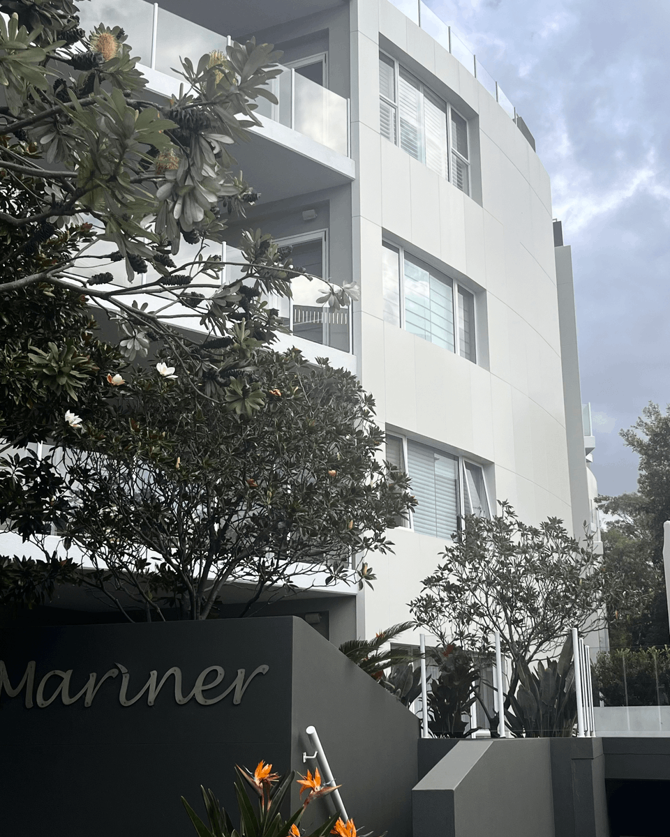 South Coast Cladding have expertly installed ALPOLIC™ NC in Milk White on these South Coast apartments. The result? A sleek, modern finish that gives the entire façade a fresh, contemporary look.

#networkbuildingsupplies #alpolic #alpolicaustralasia #facade #australianbusiness