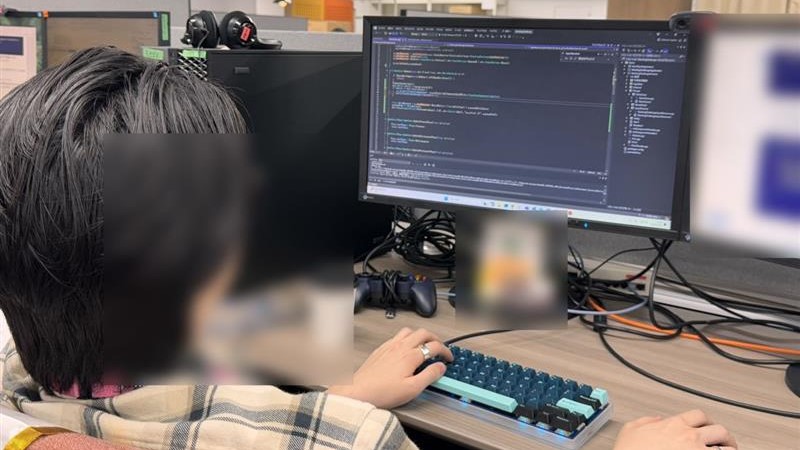 ◤新人研修紹介　内製ゲームエンジン体験💻◢

バンダイナムコスタジオでは、内製ゲームエンジンを開発しています💪
今回は研修の一環として、新人エンジニアが内製ゲームエンジンを体験しました！

研修では基本操作を教わった後、シンプルなゲームを制作しました。