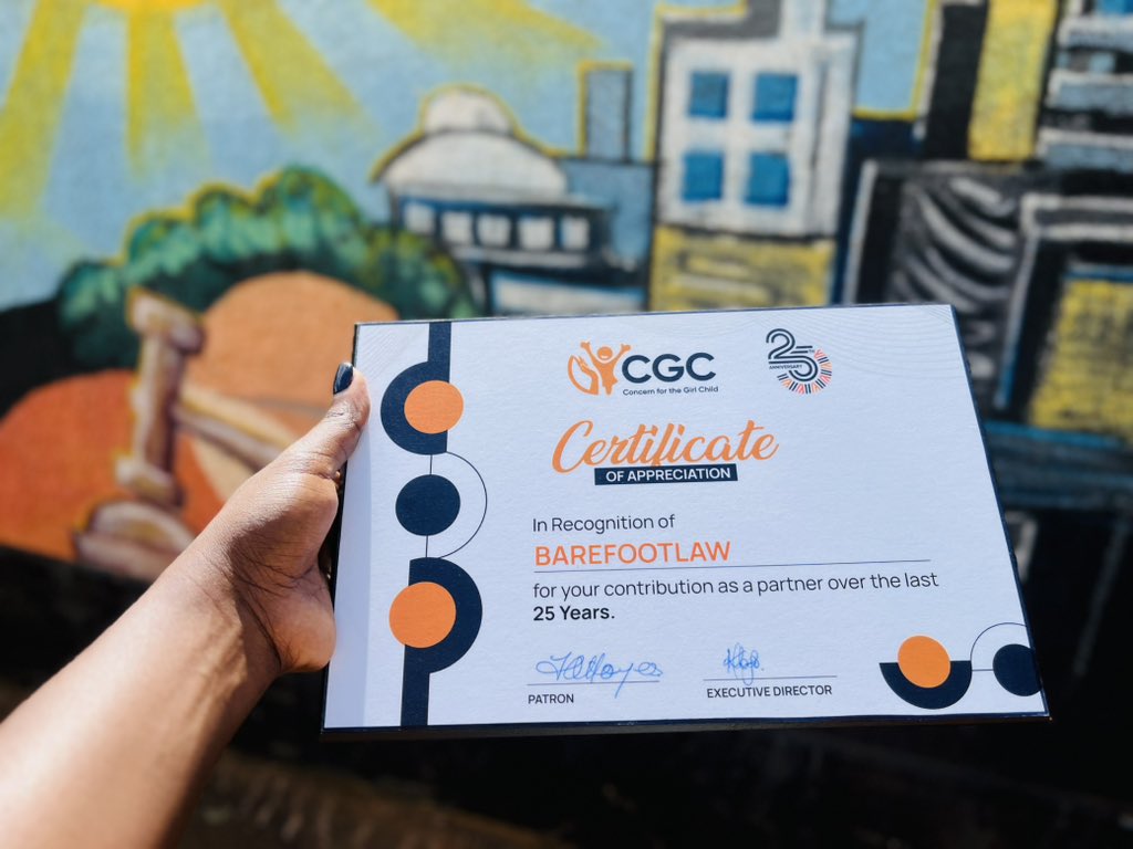 barefootlaw_org's tweet photo. 🎉It’s been 25 years of @cgc_uganda and we are honored to be part of this story.

Today we hosted a team from CGC, led by their patrons and the Executive Director. We were honored to meet one if their founders, Dr. Ann F. Hayes, and former Executive Director, Margaret Kasozi.

CGC has been a crucial partner in BarefootLaw efforts to help more women and girls to overcome barriers to accessing legal information and services. In 2023, they were voted one of the winners of the Justice Innovation Challenge for their work with “Safe Spaces” for girls (VIDEO: https://t.co/Fmg3riqU55…).

We later went on to work together to extend their work through the “Haven Project” which supported more girls with livehood skills and legal information.

🏆 It is a great honour to be recognized for our contribution to their work through our partnership. 

Congratulations CGC 👏🏾