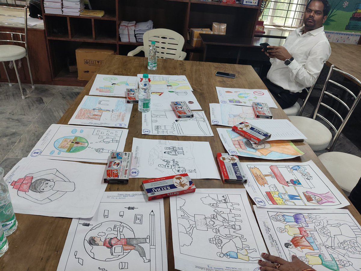 BalasoreUtkal's tweet photo. #WorldDayAgainstChildLabour children of @BalasoreUtkal participated in Painting competition &amp; awareness organised by #DLSA_Balasore in coordination with @BalasoreUtkal https://t.co/ipIarT29tL