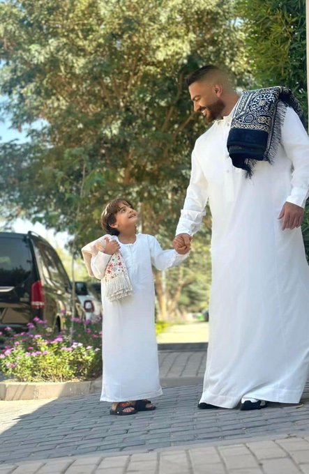 "خضع لعمليتين جراحيتين".. رسالة توعية من تامر حسني إلى الجمهور بعد الكشف عن طبيعة مرض ابنه "آدم" 