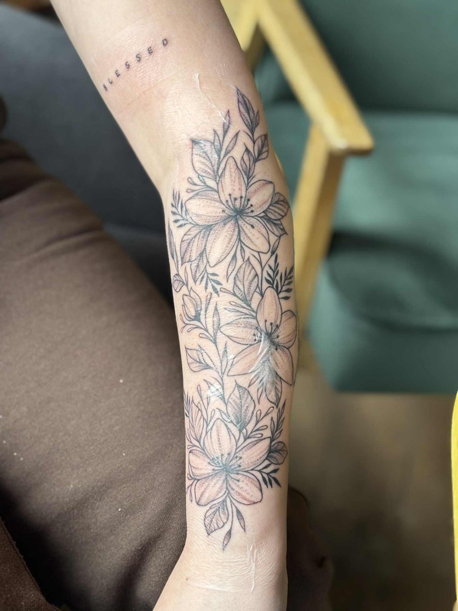 fmltomie's tweet image. chce się pochwalić dziara na całym twitterze także siema 

#mortalcio #ekipa #t5m3