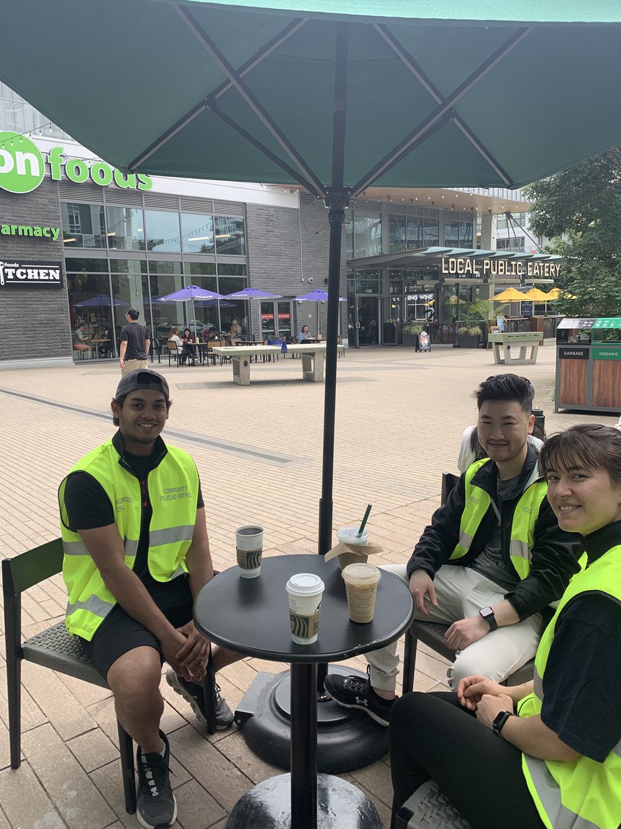 CollingwoodcpcC's tweet photo. 3/3
@CollingwoodCPC
2nd #Patrol,
Wednesday June 11th
Afternoon Shift was a productive patrol.
We made sure the baby geese were okay.
Not much to report,
great interactions w/
residents & #AfterShift coffee w/
the #Team is something to look forward to.
#CommunityCPC
#Service https://t.co/cl7lKnCFUo