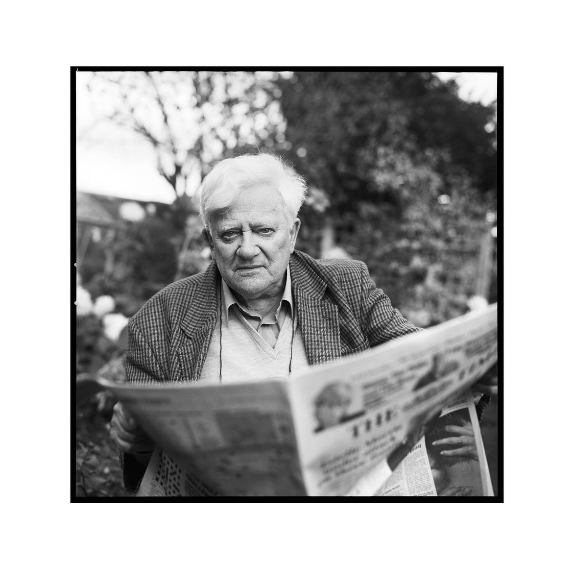 Define The Light tweet media