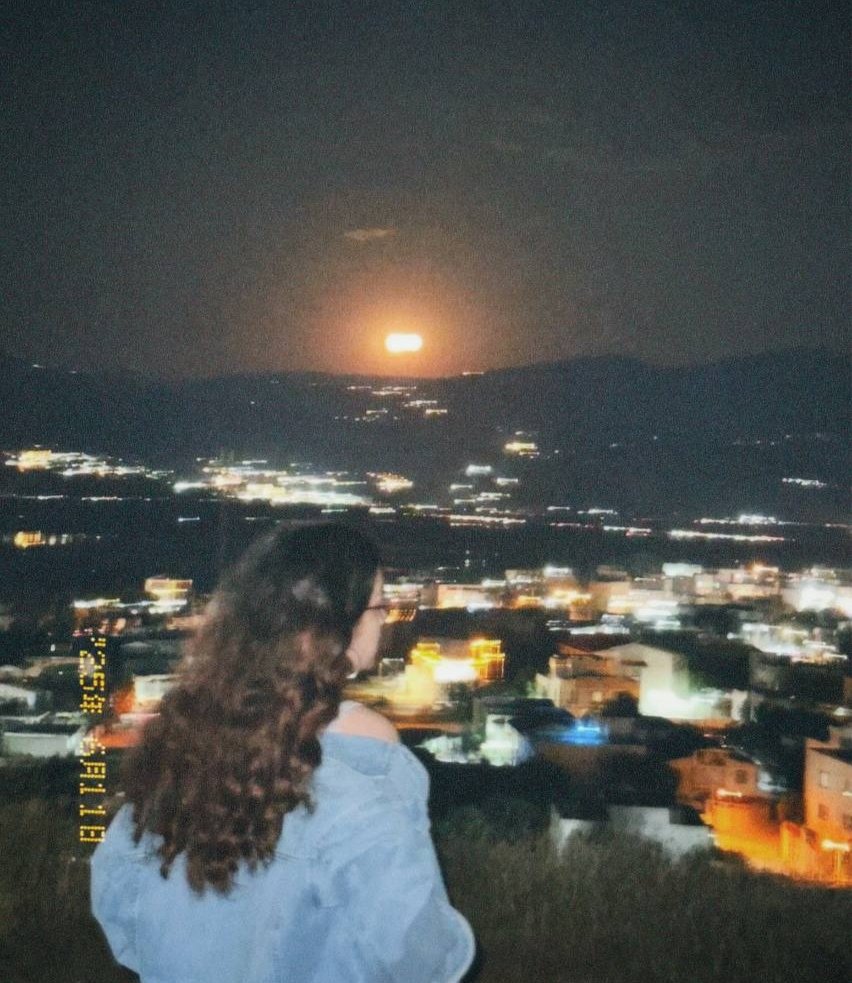 Vatima__mim's tweet photo. Strawberry moon 🌝🌙 https://t.co/1tIWtBdZu2