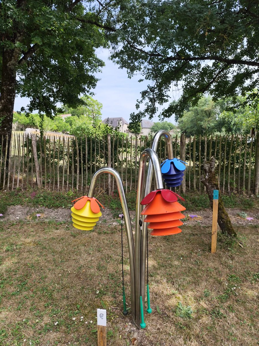 S. Meslin Saint-Jean tweet media