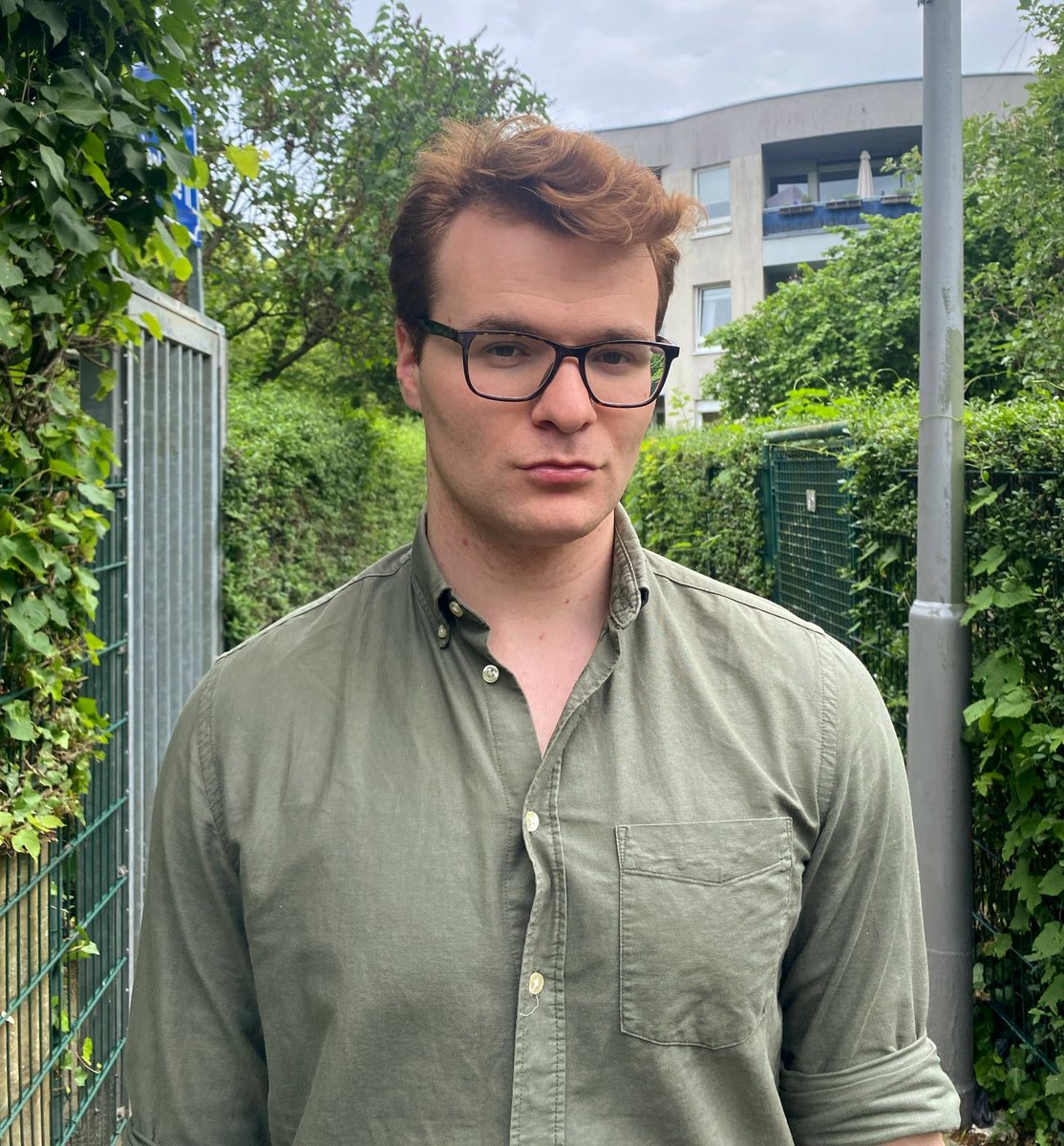 Julius_Ktxt's tweet image. Personal news: I am happy to share that I will be starting a PhD in the joint @DYNAMICS_PhD doctoral program of the Humboldt University and the Hertie School this autumn in Berlin. I will now briefly thank some people who have supported me over the past few years🧵.