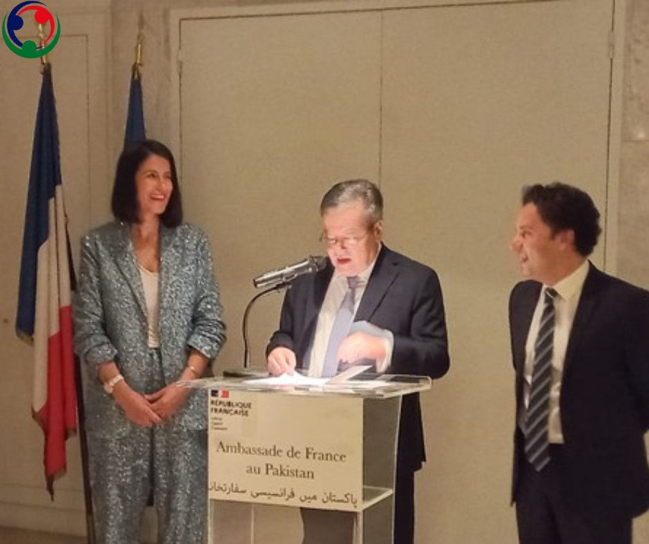 PFBAPakistan's tweet photo. 🎖️H.E. Nicolas Galey, 🇫🇷 Ambassador to 🇵🇰, presented Razi Ahmed - Chairman of Alhamra Arts Council &amp; founder of Lahore Literary Festival with the Chevalier of the Order of Arts and Letters. A proud moment celebrating culture, creativity &amp; Franco-Pakistani ties. 🇫🇷🇵🇰 https://t.co/BR24lYG73c