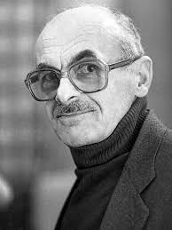 "Я ранен ею на всю жизнь, и до сих пор еще часто вижу во сне погибших товарищей, пепелища домов.. Я ненавижу войну..."- Булат Шалвович Окуджава. Он не орал "можимпаффтарить" и не бредил чужими землями. Не был имперцем. А вы, гордящиеся?! Не стыдно?! 28 лет тишины сегодня. Помним