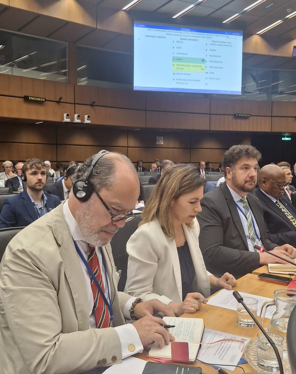 España ONU Viena (@misionvienaoi) on Twitter photo España recordó en la Junta del #OIEA que las cuestiones pendientes carecen de explicación técnicamente creíble . Mientras se debate la resolución presentada por EE.UU., Reino Unido, Alemania y Francia, pedimos a Teherán cooperación plena con <a href="/iaeaorg/">IAEA - International Atomic Energy Agency ⚛️</a> y respeto a la RCSNNUU 2231. España recordó en la Junta del #OIEA que las cuestiones pendientes carecen de explicación técnicamente creíble . Mientras se debate la resolución presentada por EE.UU., Reino Unido, Alemania y Francia, pedimos a Teherán cooperación plena con <a href="/iaeaorg/">IAEA - International Atomic Energy Agency ⚛️</a> y respeto a la RCSNNUU 2231.