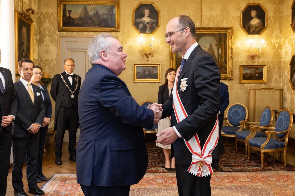 I paid my farewell visit to the Grand Master of the <a href="/orderofmalta/">Order of Malta</a>, Fra' John Dunlap. In recognition of my work and as a sign of the good relations between the Order and Germany, I was presented with the Grand Cross of the Order of Malta.