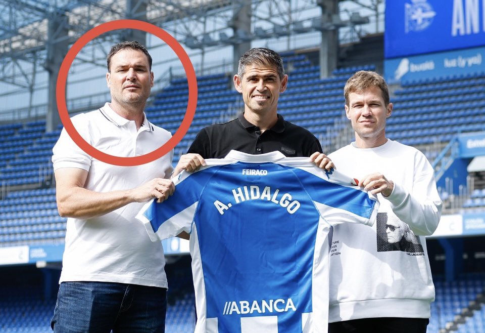 ❗️ Óscar Hernández, analista en el cuerpo técnico de Gabi, se marcha al Deportivo de La Coruña como ayudante de Antonio Hidalgo.

👉🏻 Hernández se incorporó al #RealZaragoza junto a Gabi en marzo, después de haberle acompañado también en el banquillo del Getafe B.
