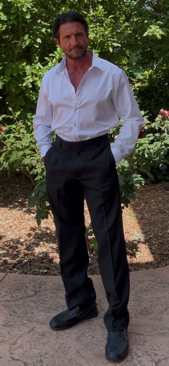 tommygunnxxx's tweet photo. Suit on, game face ready. #fitready #thursdaylook https://t.co/HmgcgwM94u