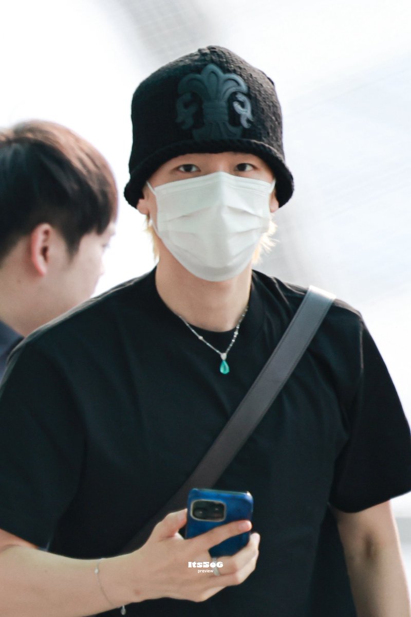 bhbrazil_'s tweet photo. #BAEKHYUN embarcando no aeroporto de Incheon, Coreia do Sul, a caminho do Brasil. ✈️🇧🇷 https://t.co/snCEbyjPXw