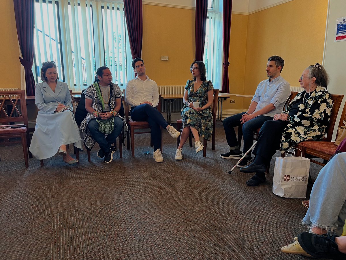 HChangemakers's tweet image. Our Homerton Changemakers were graced hosted Chief Ninawa of the Huni Kui indigenous people of the Amazon.
He led us through a powerful conversation, deeply rooted in making us aware of how deeply interconnected we are to nature and eachother.
#bethechange #leadersforchange