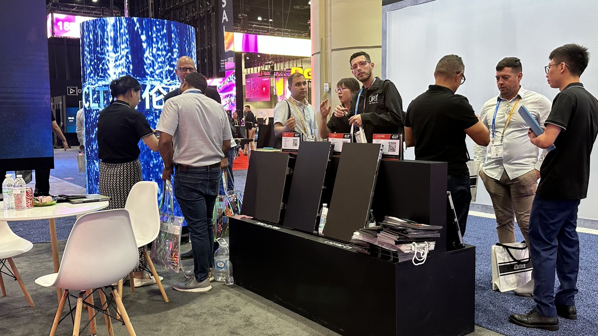 LedClt's tweet image. 🔥Infocomm 2025 Day 1 ｜ Did you come to see us?🎯

🥳The energy at Orlando, Florida is incredible as attendees flock to our Booth 1461. Here are some highlights from today&apos;s event.📸

Tomorrow&apos;s event will be even more remarkable. Come by and say hello!🤝

#CLT #CLTled