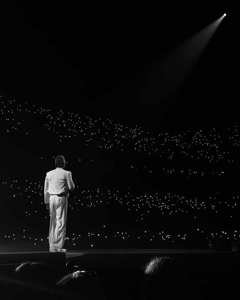 POV: Your Club President is an international superstar ⭐️ 

#PVFC | <a href="/robbiewilliams/">Robbie Williams</a>