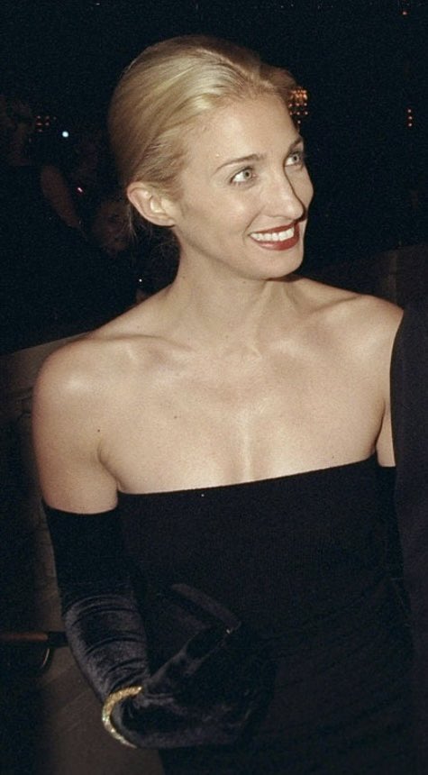John_FKJR1's tweet photo. @ConnieKR016 Carolyn is ded. Was #Executed!
Was a man!
Hired to kill #JFKJR
#CIAOp PureEvil!
@QNeh_Q17
Never had children!
Marriage was not consumated!
#JFKJr has a lovely wife with a beautiful family!
STOP POSTING lies!
It's disrespectful to the @VPOTUS and his wife! https://t.co/MnKFivRiot