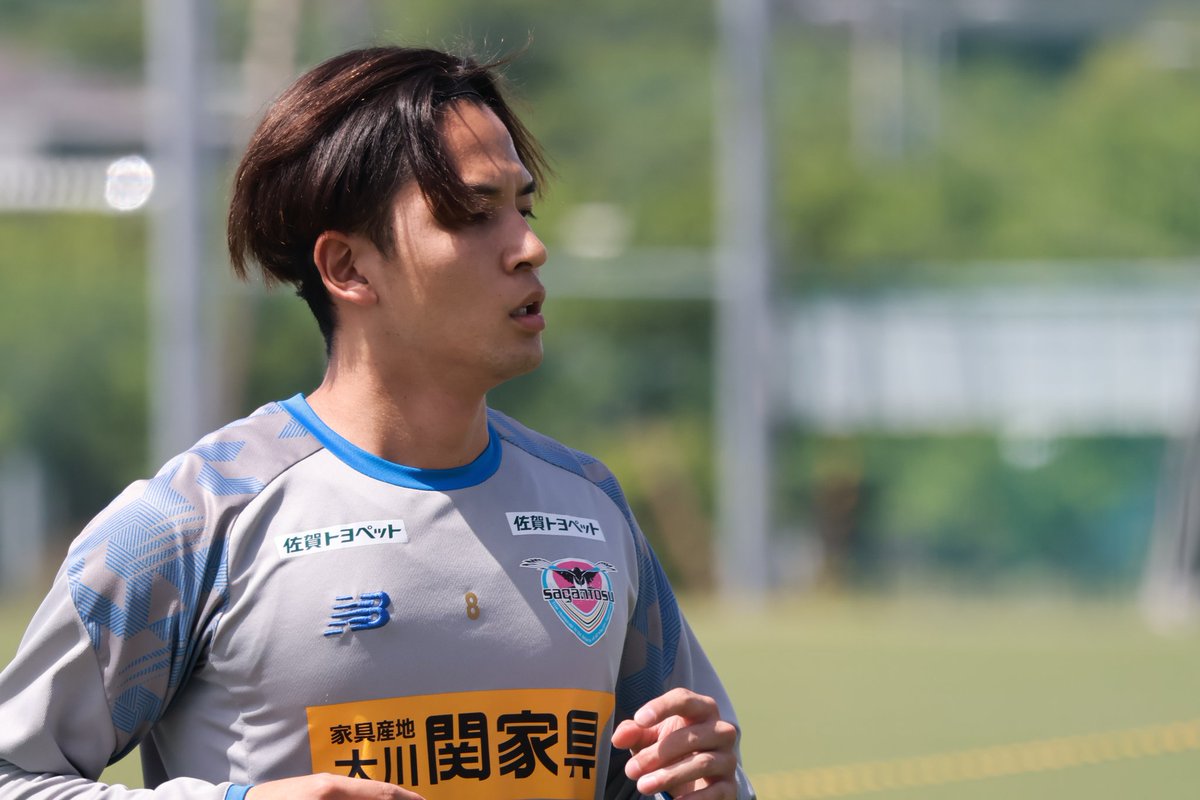EG_kyuoki's tweet photo. 天皇杯2回戦愛媛戦で74分から途中出場。実に9カ月ぶりに公式戦出場を果たした #楢原慶輝 選手。復帰の裏にはリハビリ期間をともにし、同じく戦列への復帰を目指してリハビリ中の #本田風智 選手への思いもありました

（エルゴラ鳥栖担当:杉山文宣）#sagantosu https://t.co/7O1pakqfx9