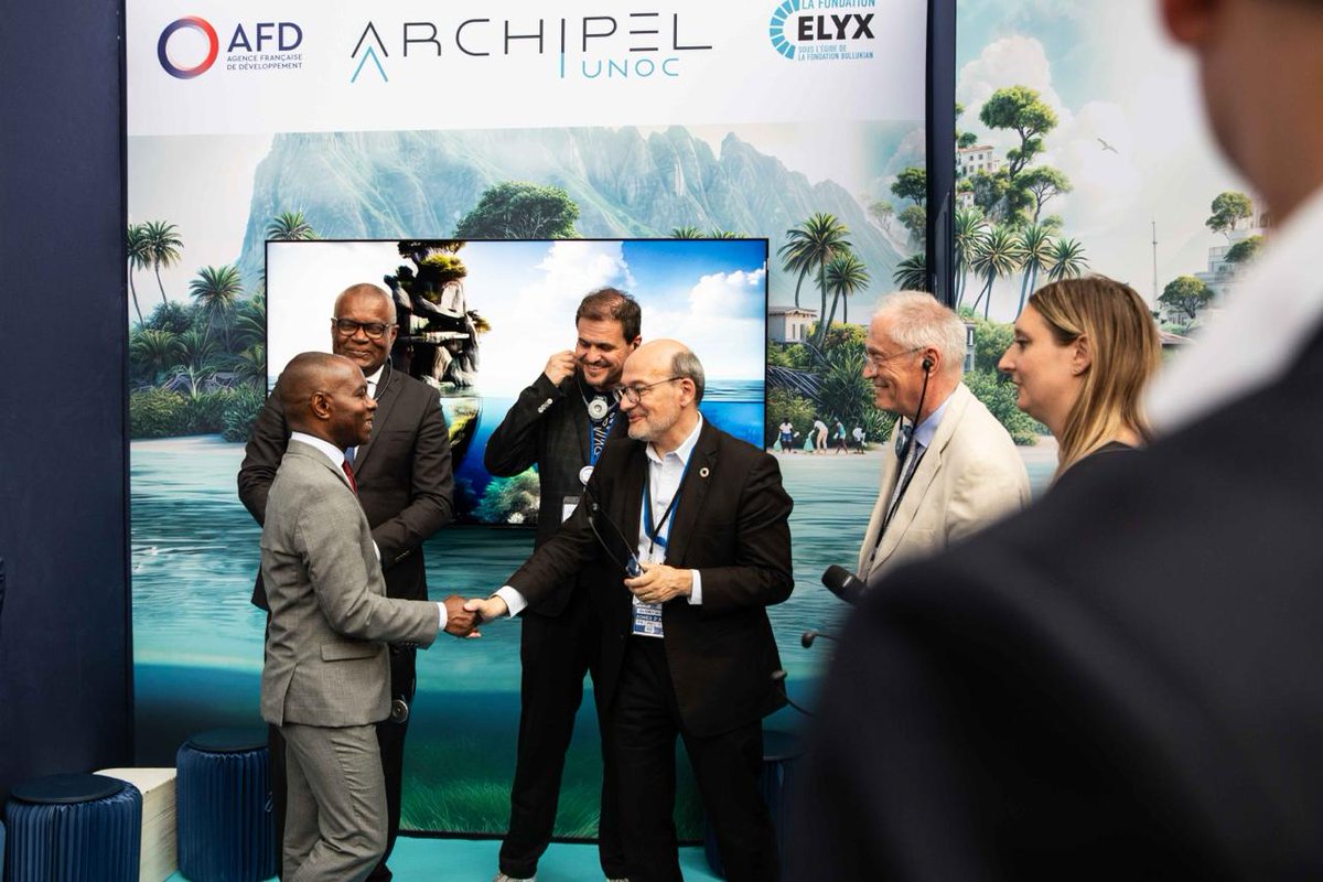 AFD_en 🇫🇷 🇪🇺 (@afd_en) on Twitter photo 🎊Inauguration of our Archipel Pavilion at #UNOC3, by <a href="/RiouxRemy/">Rémy Rioux</a> and <a href="/TMohamedSoilihi/">Thani Mohamed-Soilihi</a>.
Created in collaboration with the <a href="/elyxyak/">ELYX (elyxyak.eth) 🤩</a> Foundation, it presents an immersive art exhibition inspired by the work of 14 civil society organisations working to protect the oceans.
A place 🎊Inauguration of our Archipel Pavilion at #UNOC3, by <a href="/RiouxRemy/">Rémy Rioux</a> and <a href="/TMohamedSoilihi/">Thani Mohamed-Soilihi</a>.
Created in collaboration with the <a href="/elyxyak/">ELYX (elyxyak.eth) 🤩</a> Foundation, it presents an immersive art exhibition inspired by the work of 14 civil society organisations working to protect the oceans.
A place