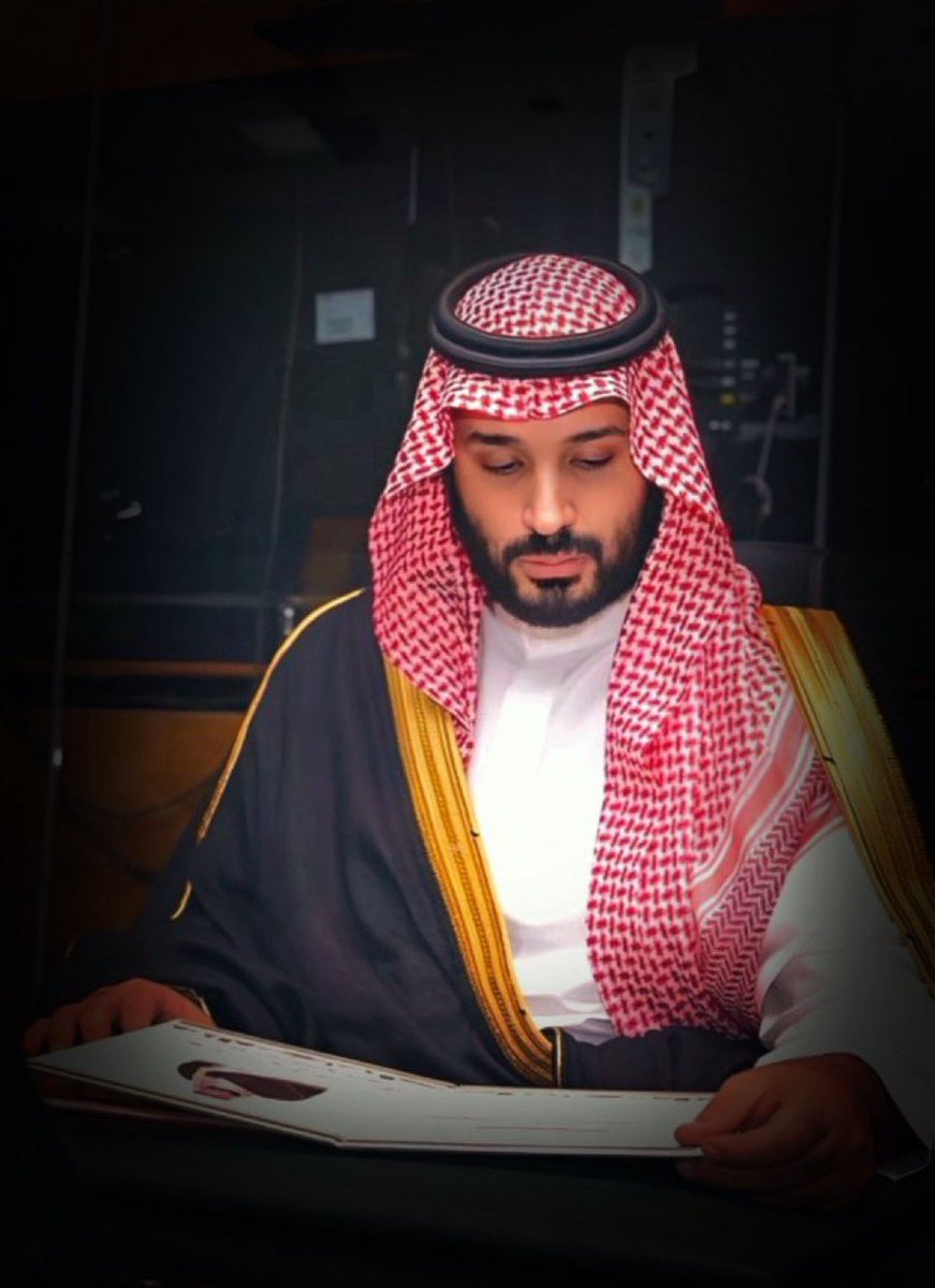 SHIII077's tweet image. يمتلك بفضل الله تعالى طاقة جبارة وقدرة هائلة على العطاء والإبداع والتحليق في آفاق الأحلام والطموحات، إنه سيدي صاحب السمو الملكي الأمير محمد بن سلمان 🇸🇦✌🏻