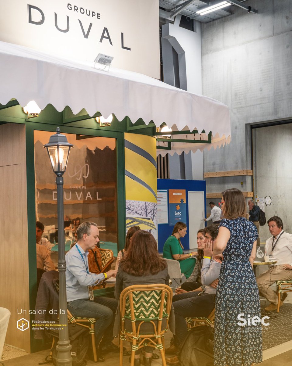 Jour 2, et déjà le dernier, au #SIEC2025 ☀️
Conférences, trophées, food trucks…
Encore une journée riche d’échanges au cœur du retail et des territoires 🏙️
📍 Jusqu’à 18h – Pavillon 6, Paris Expo Porte de Versailles
🎟️ Pass : bit.ly/4brbBkZ

#Networking #ParisEvent