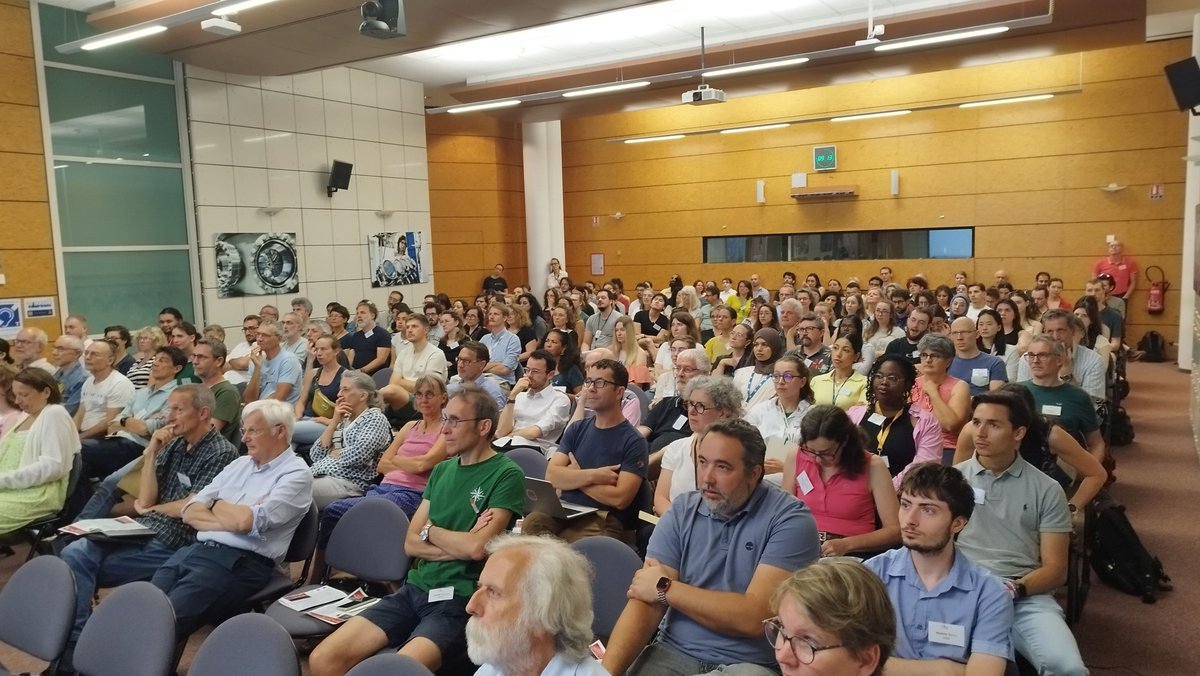 Institut de Biologie Structurale (@ibs_grenoble) on Twitter photo #Thread : Full house for the opening of the 2025 <a href="/IBS_Grenoble/">Institut de Biologie Structurale</a> Day.
The programme includes lectures, presentations by laureates, poster sessions and social events to encourage exchanges between groups. #Thread : Full house for the opening of the 2025 <a href="/IBS_Grenoble/">Institut de Biologie Structurale</a> Day.
The programme includes lectures, presentations by laureates, poster sessions and social events to encourage exchanges between groups.