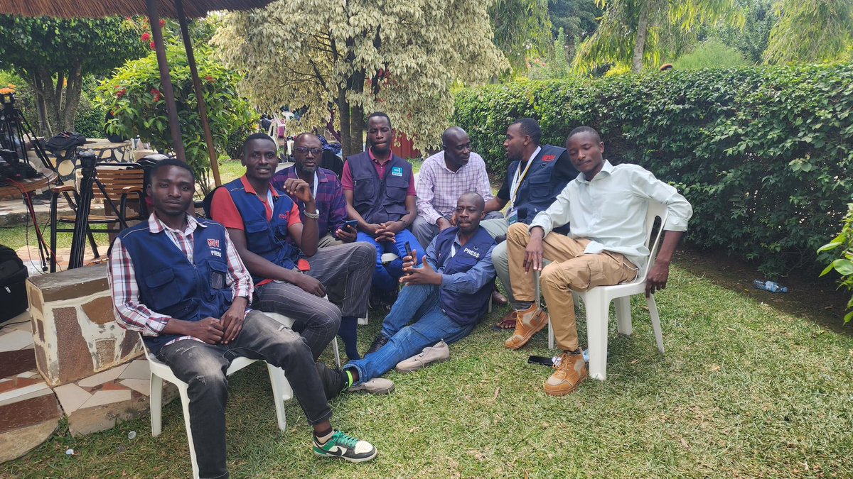 With me is a group of reporters from Mbarara who were mandated to bring to you live as <a href="/norbertmao/">Norbert Mao</a> nailed for the 4th term in charge of Democratic Party <a href="/JovitaNaris/">Jovita Kyarisiima</a> <a href="/alexmugasha1/">Gasha</a> abanya Mbarara Mwebre