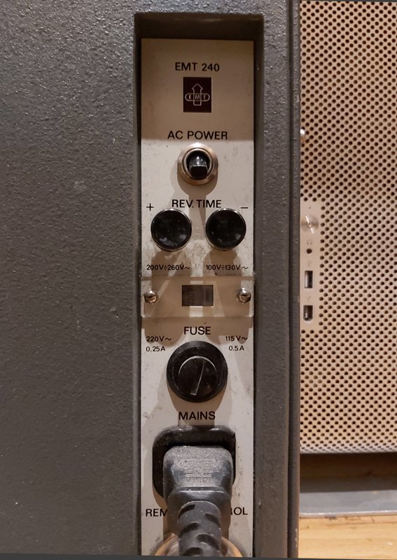 Turning on the AC Power today! ⚡

#recordingstudio #studiolife #composerlife #studio