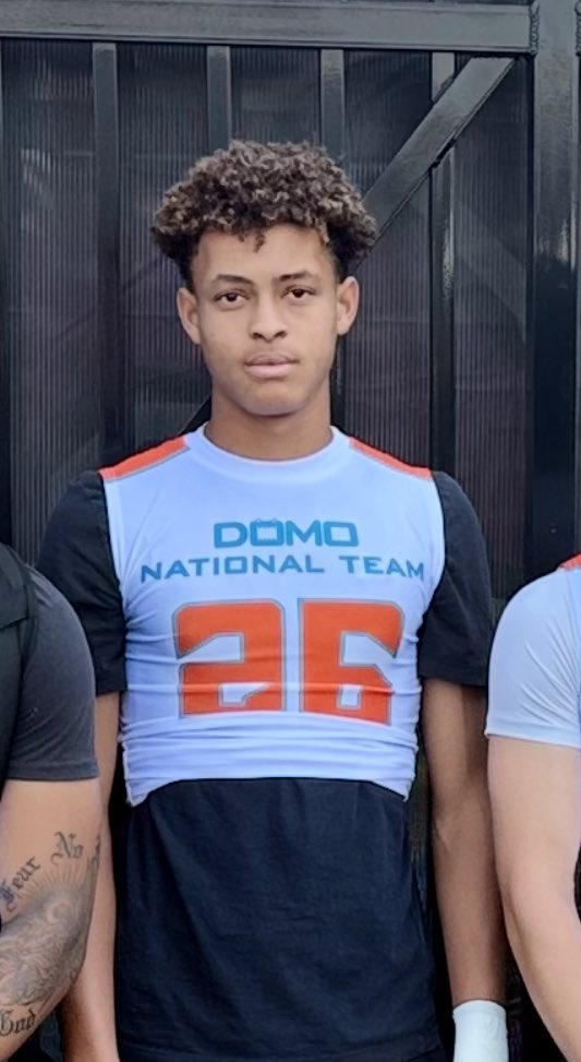 GrindFactory7v7's tweet image. #CaliforniaLOVE with these 3 guys from the west coast at @OhioStateFB 7v7
#26 @Mason_Maddox9 6’2 2027 CB
#19 @martisejm_19 6’3 1/2 2026 CB
#23 @Delprock 6’1 2028 CB
@Bill_Kurelic @MattGuerrieri
@jchorba16 @CFravel247 @ChadSimmons_ @JeremyO_Johnson
@DomoAthletics
