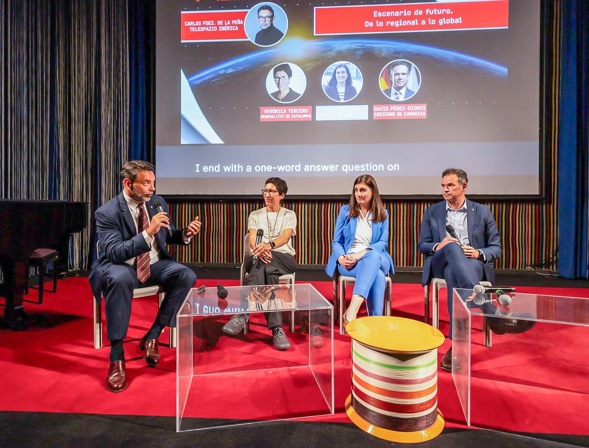 Polo Aeroespacial de Galicia (@civiluavs) on Twitter photo ✈️A directora xeral de Estratexia Industrial e Solo Empresarial participou no #Roadshow2025 de <a href="/telespazio/">Telespazio</a>, destacando o papel clave das empresas na nova Iniciativa de Aeroespazo, Seguridade e Defensa e convidando á industria a mirar a Galicia e aproveitar o seu gran potencial. ✈️A directora xeral de Estratexia Industrial e Solo Empresarial participou no #Roadshow2025 de <a href="/telespazio/">Telespazio</a>, destacando o papel clave das empresas na nova Iniciativa de Aeroespazo, Seguridade e Defensa e convidando á industria a mirar a Galicia e aproveitar o seu gran potencial.