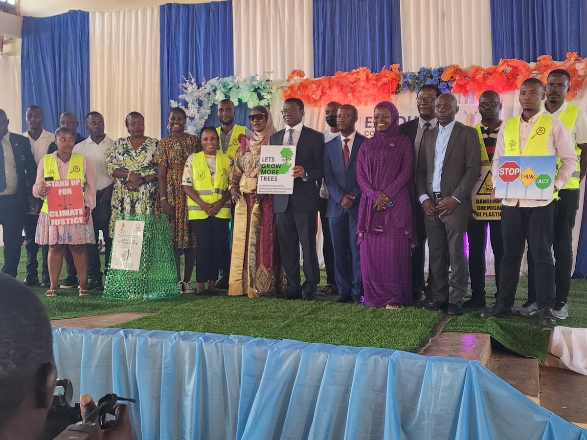 KizitoGodfreyM's tweet image. 11- 06-2025 Buganda Kingdom celebrates the Buganda Environment Week,  Seminar for schools at EXODUS College Wakiso With Presentation from Nature in Mind  and @nemaug
 
Oweek.@cpmayiga  Lauched the Buganda Youth in Environment Forum. Under the Patronage of @TeddyNabakoozaG