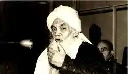 حضرت مولانا احمد علی لاہوریؒ سکھ گھرانے سے تھے، اسلام قبول کرلیا، 
دارالعلوم دیوبند میں پڑھنے آ گئے، 
یہ فرمایا کرتے تھے کہ میرے سسر بڑے سمجھ دار آدمی تھے، انہوں نے احمد علی کو اس وقت پہچانا جبکہ احمد علی احمد علی نہیں تھا، 
حضرت مولانا احمد علی لاہوریؒ یہ ولایت کبری کے مقام کے