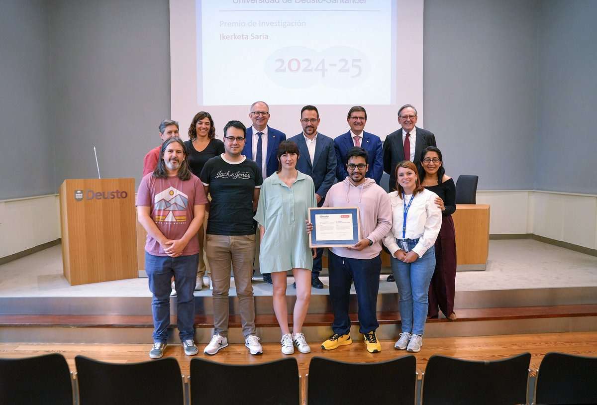 Deusto y Banco @Santander_es premian dos  investigaciones que mejoran el bienestar emocional de los adolescentes y  la movilidad de las ciudades deusto.es/es/inicio/vive…