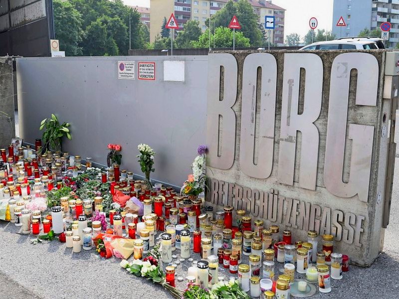 Dass nach dem schrecklichen Attentat in #Graz nun erneut die Diskussion um ein verschärftes Waffengesetz aufkommt, zeigt, wie hilflos man offenbar ist, wenn es darum geht, die eigentlichen Ursachen anzugehen. Doch irgendetwas muss man offenbar tun – selbst wenn es am Ende wenig