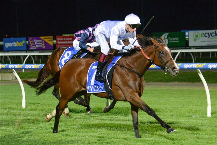 “It’s a bit of a strange one. I only ended up paying $900 for her." 

Former Victorian galloper Let Fly, an accidental $900 purchase by the Geran Racing team, looks ready &amp; raring to contest the BM 70 (1600m) at Gatton on Friday. 

Story &amp; meeting tips 👇
countrypunter.com.au/former-victori…