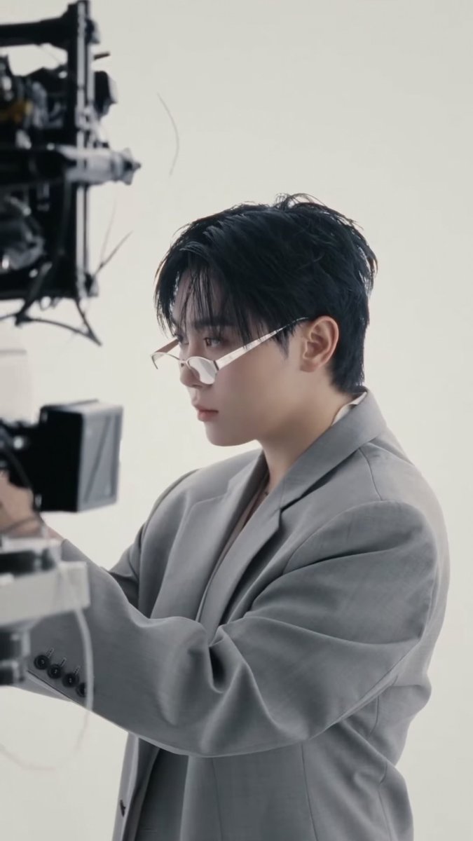 컨셉 씹어드셧다