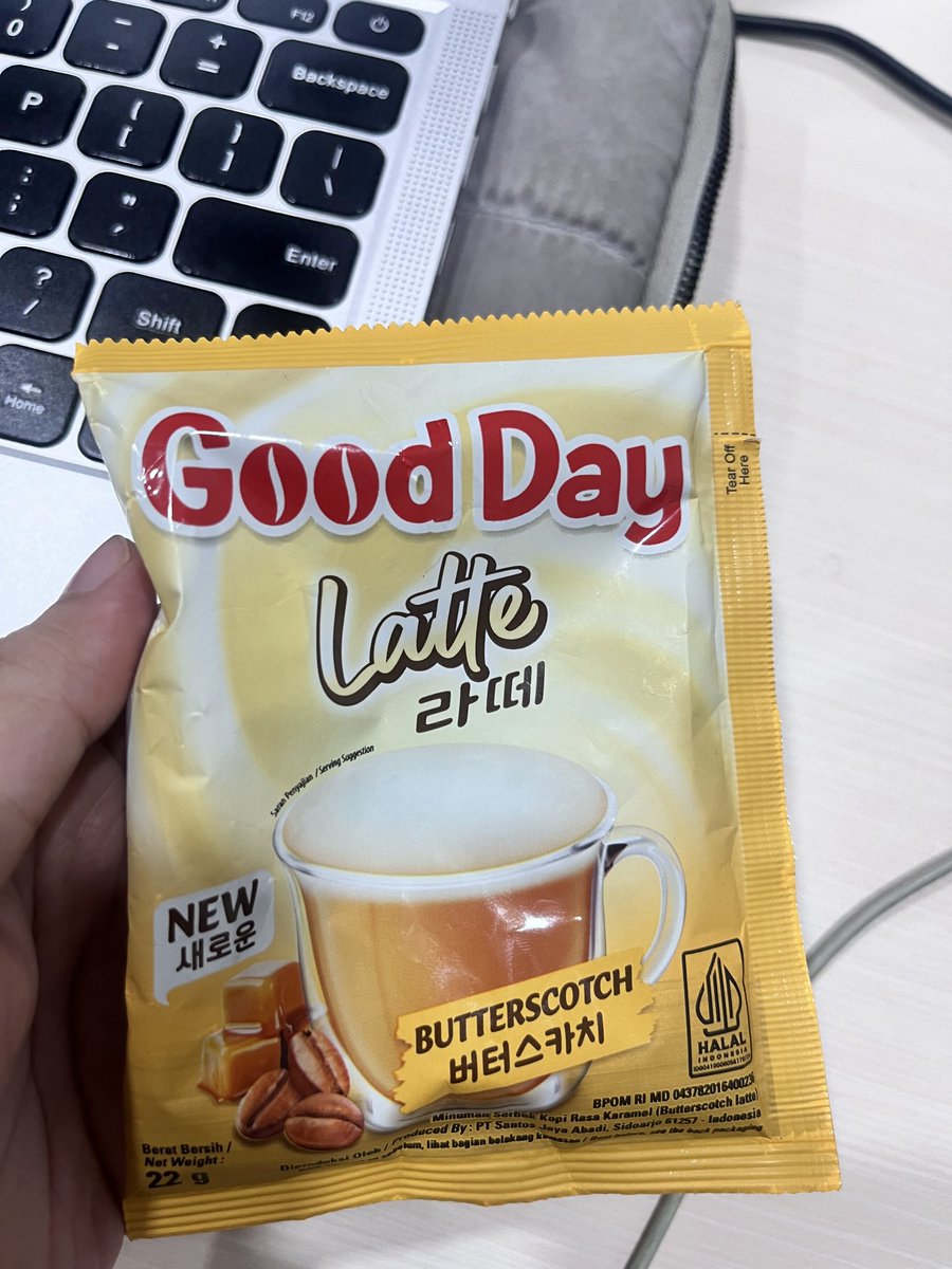 gitungapa's tweet image. iseng beli ini di oren korean good day latte ternyata minum ini berasa di Coffee Shop korea beneran vibesnya