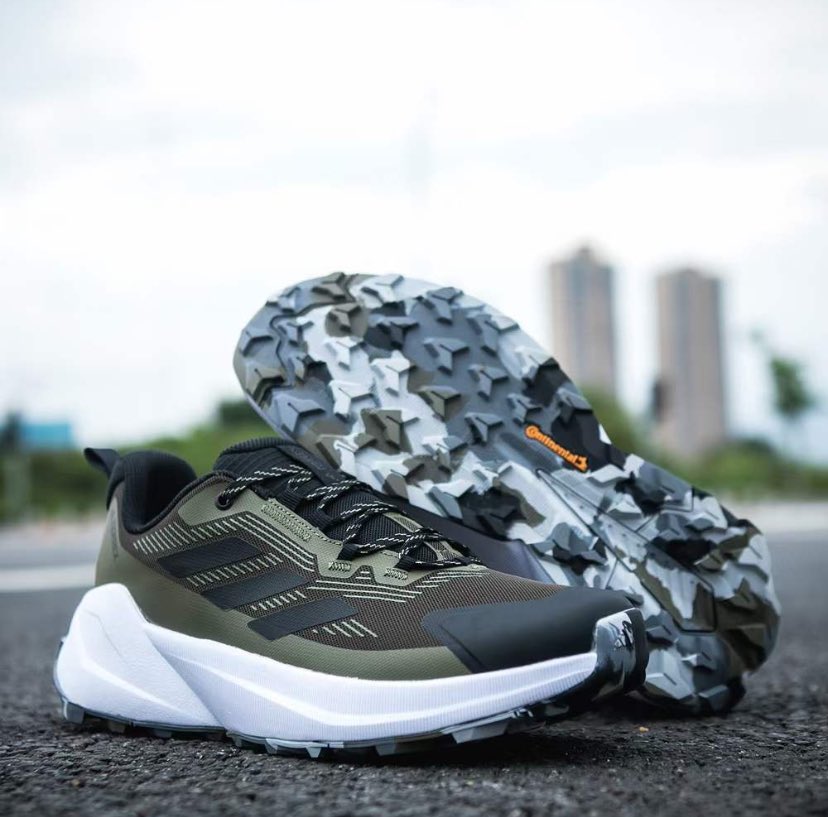 BEST QUALITY SNEAKERS!! Whatsap or call 0758257424 to place your orders, cash on delivery thank you!  
Each pair at 155k UGX