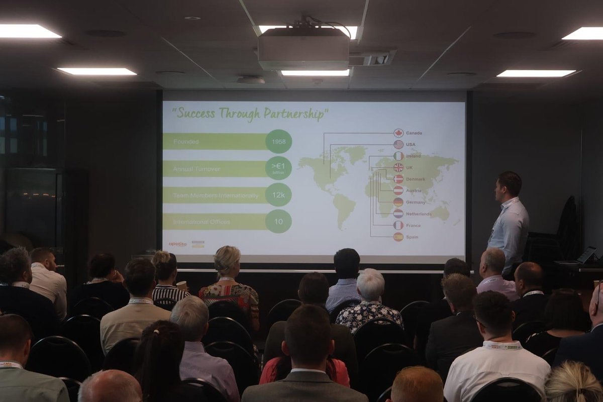 LACA_UK's tweet image. 🌟 A fantastic day at the LACA South West regional event yesterday!  Over 40 attendees and an insightful speaker line-up.

A big thank you to Rational and Nisbets for hosting 👏

Want to get involved with your local LACA region?

👉 Learn more: laca.co.uk/why-be-member