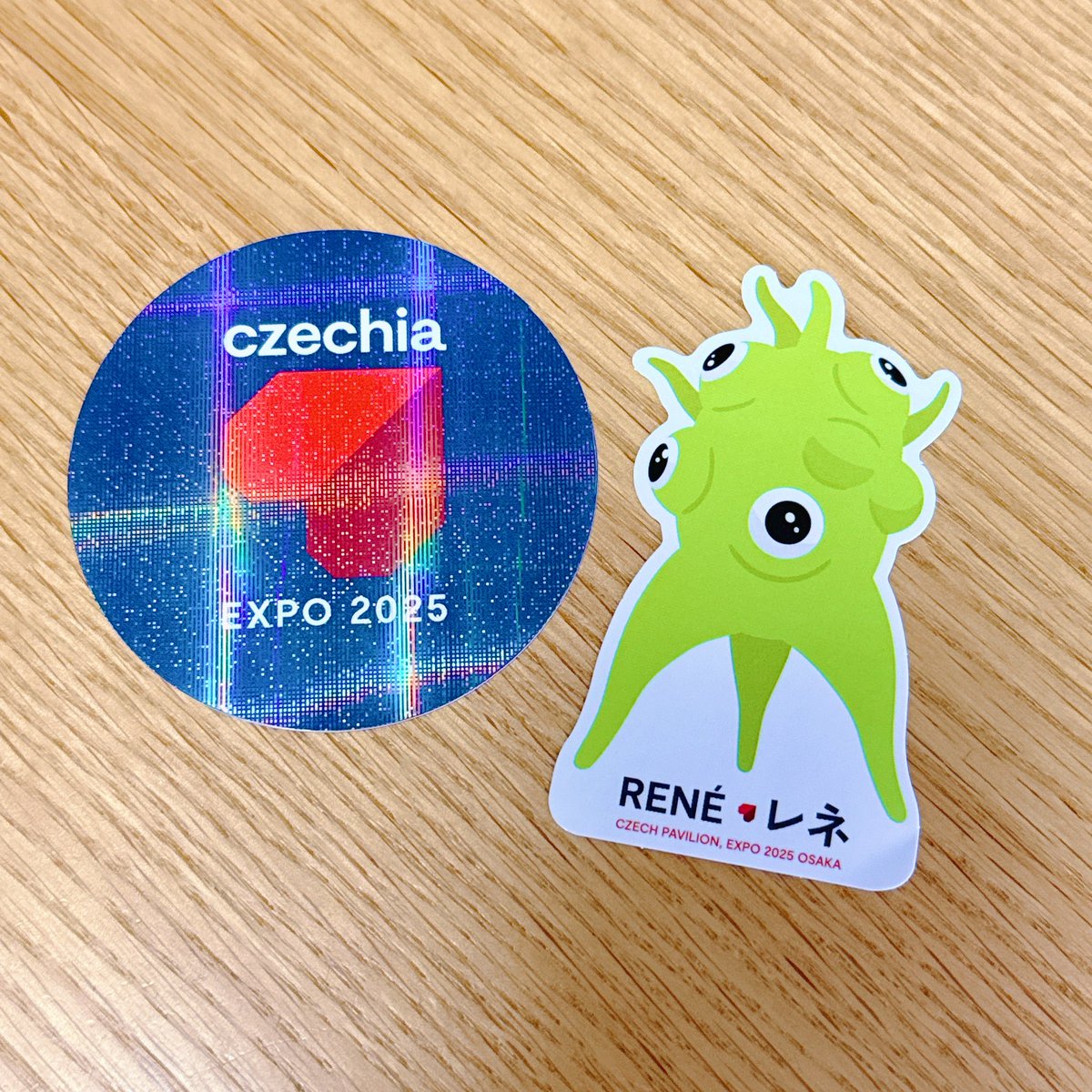 【超希少】万博 EXPO チェコ 公式ピンバッジ 白色 ピンクゴールド風 非売品 超希少】万博 EXPO チェコ 公式ピンバッジ 白色 ピンクゴールド