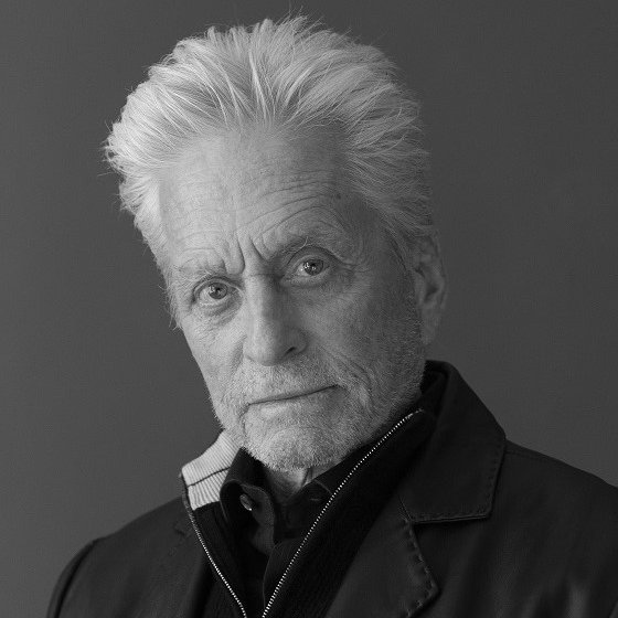KVIFF's tweet photo. Michael Douglas uvede na #KVIFF59 restaurovanou filmovou legendu PŘELET NAD KUKAČČÍM HNÍZDEM, kterou produkoval.
Na slavnostním uvedení ho doprovodí producent Paul Zaentz, synovec koproducenta filmu Saula Zaentze, a rodina Miloše Formana.
👉https://t.co/BA5phJmaj9 https://t.co/KmBk82E2QL