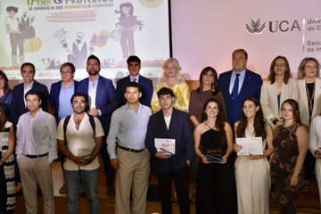 Andalucía Emprende (@aemprende) on Twitter photo 🌟 Innovación, talento y emprendimiento se dieron cita en XVII 🎖️ Premios #atrÉBT! 2025 <a href="/univcadiz/">Universidad de Cádiz</a>.
✅ Nuestro director general, <a href="/daniescacena/">Daniel Escacena</a>, participó en una gala que distinguió 12 iniciativas con impacto en sostenibilidad, ciencia y sociedad.
🗞️ bit.ly/3HTaRu7 🌟 Innovación, talento y emprendimiento se dieron cita en XVII 🎖️ Premios #atrÉBT! 2025 <a href="/univcadiz/">Universidad de Cádiz</a>.
✅ Nuestro director general, <a href="/daniescacena/">Daniel Escacena</a>, participó en una gala que distinguió 12 iniciativas con impacto en sostenibilidad, ciencia y sociedad.
🗞️ bit.ly/3HTaRu7