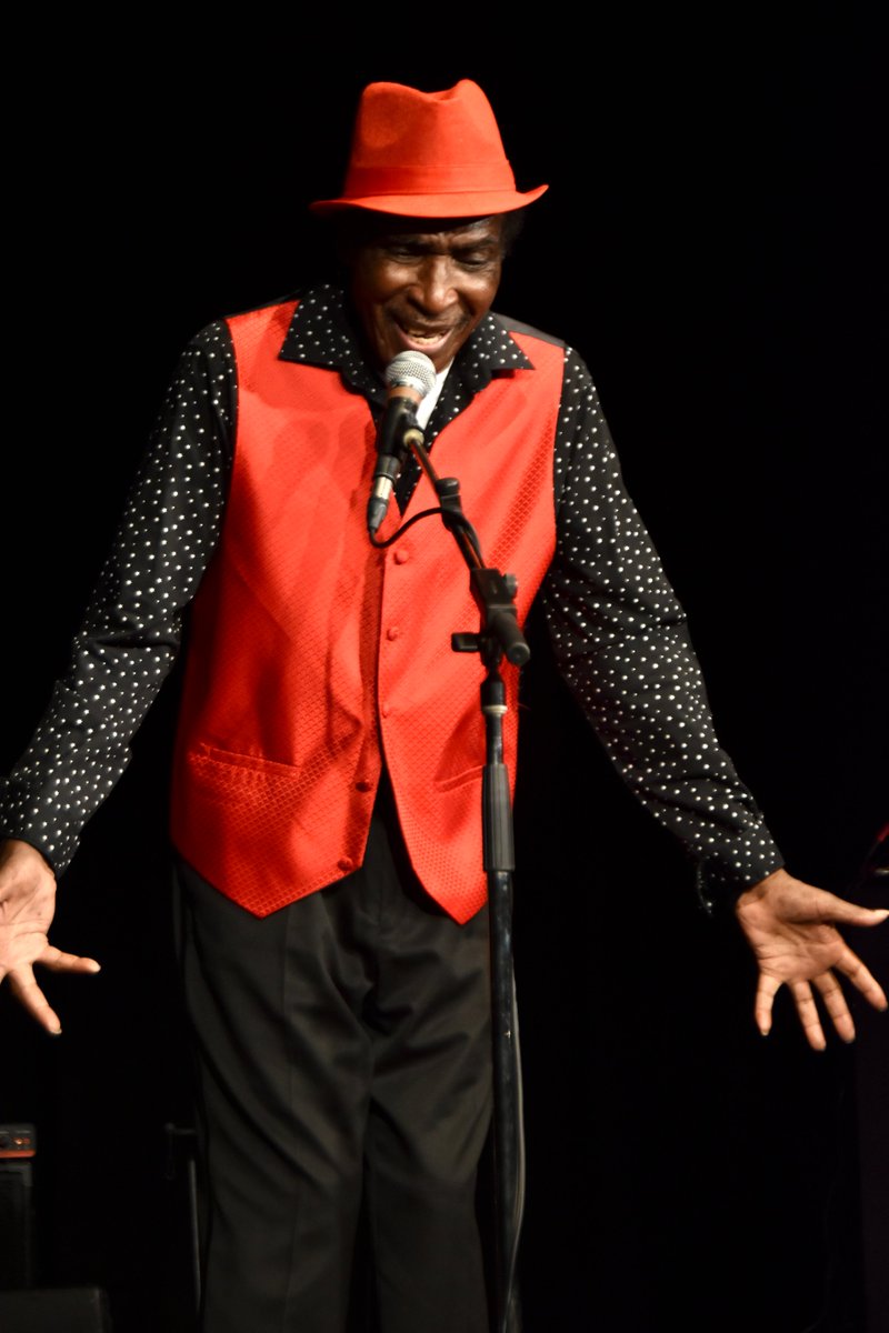 WHTLURBAN's tweet image. #NowPlaying 🔥 #HotSingle #NewAdd NATE WILLIAMS - "SEARCHING AND LOOKING" @airplaynetwork #ListenLive @WHTLURBAN
"Spinning Tomorrow's Hits Today" #Playlist #Follow #Buy #Stream #Download #Share music.apple.com/us/album/searc…